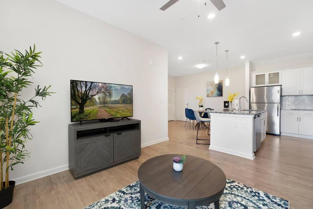 Stylish New Condo In Concord Esterno foto