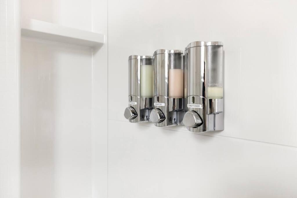 Stylish New Condo In Concord Esterno foto